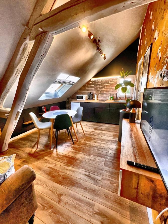 Appartement T2 Quartier Calme / Parking Gratuit Saint-Julien-les-Villas Esterno foto